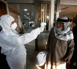 پشكنینى كۆرۆنا بۆ هاووڵاتیيهكى عێراقى | فۆتۆ: Reuters