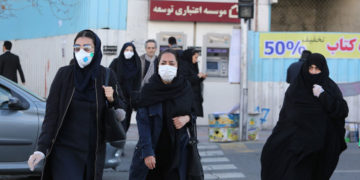 یهكێك له شهقامه گشتیهكانى تارانى پایتهختى ئێران | فۆتۆ: ATTA KENARE / AFP via Getty Images