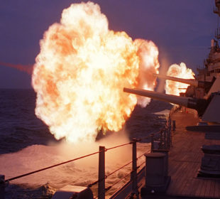 كهشتیهكى جهنگى | فۆتۆ: PH1 Terry Cosgrove/USN