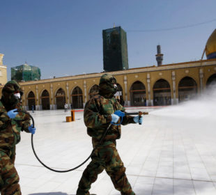 رشاندنى مزگهوتێك به دهرمانى دژه ڤایرۆس | فۆتۆ: Reuters