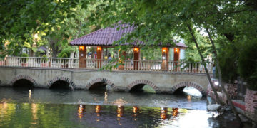گەشتوگوزار