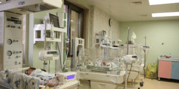 چهند منداڵێك له بهشى نهبهكام له نهخۆشخانهى شار له سلێمانى | فۆتۆ: ههوراز ئهحمهد \ SNN