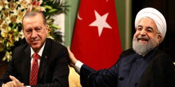 ڕهجهب تهیب ئهردۆغان، سهرۆكى توركیا و حهسهن روحانى سهرۆكى ئێران | فۆتۆ: AP