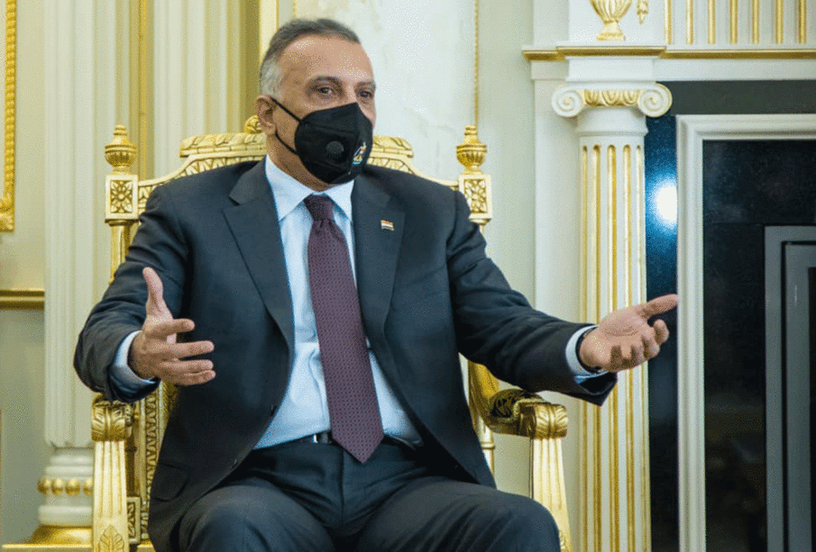 ساته‌وه‌ختى گه‌یشتنى مسته‌فا كازمى، سه‌رۆكوه‌زیرانى عێراق به‌ فڕۆكه‌خانه‌ى نێوده‌وڵه‌تى هه‌ولێر | فۆتۆ: ئه‌ژى عومه‌ر