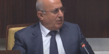 ئاوات شێخ جهناب، وهزیرى دارایی و ئابوورى حكومهتى ههرێم | فۆتۆ: پهرلهمانى كوردستان
