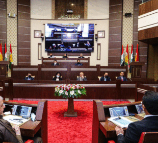 كۆبوونهوهى پهرلهمانى كوردستان به بهشدارى تیمى حكومهتى ههرێم | فۆتۆ: ئهژى عومهر