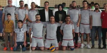یەکێک لە تیپەکانی بەشدار لە خولەکە
