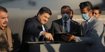دانانی بەردی بناغەی یاریگاکە لە لایەن لاهور شێخ جەنگییەوە