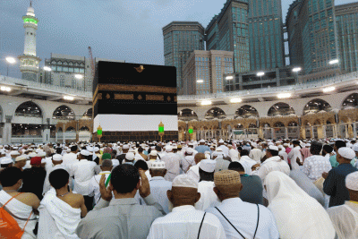 گه‌شتێكى عومه‌ر له‌ حه‌ره‌مى مه‌ككه‌ | فۆتۆ: SNN