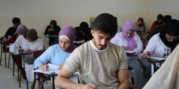 خوێندكار لهكاتى تاقیكردنهوهدا | فۆتۆ: SNN