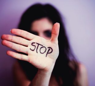 وێنهیهك كامپهینى بهرهنگاربوونهوهى تووندتیژى دژى ژنان | IPPF