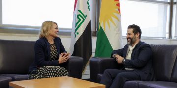 كۆبوونه‌وه‌ى جێگرى سه‌رۆكى ئه‌نجوومه‌نى وه‌زیران و کونسوڵی گشتی نوێی بەریتانیا لە هەرێمی کوردستان | فۆتۆ: Azhi Omar
