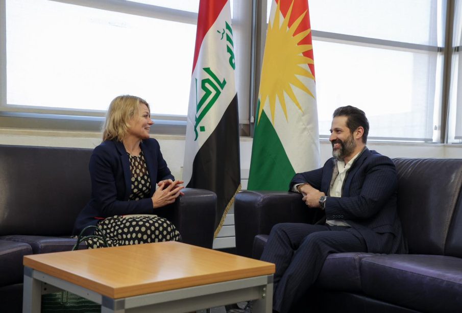 كۆبوونه‌وه‌ى جێگرى سه‌رۆكى ئه‌نجوومه‌نى وه‌زیران و کونسوڵی گشتی نوێی بەریتانیا لە هەرێمی کوردستان | فۆتۆ: Azhi Omar