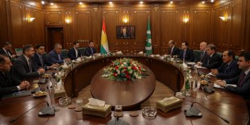 كۆبوونه‌وه‌ى شاندى یه‌كێتیى نیشتمانى كوردستان و پارتى دیموكراتى له‌ سلێمانى | فۆتۆ: SNN