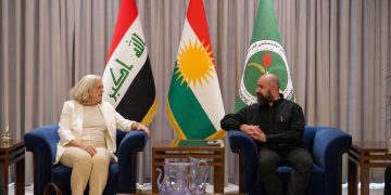 كۆبوونه‌وه‌ى سه‌رۆكى یه‌كێتیى نیشتمانیى كوردستان له‌گه‌ڵ باڵیۆزى ئه‌مریكا له‌ عێراق | فۆتۆ: SNN