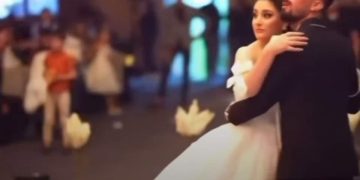 ئه‌و بوك و زاوایه‌ى كه‌ هۆڵى ئاهه‌نگه‌كه‌یان گڕیگرت له‌ حه‌مدانیه‌ له‌ ساتى رووداوه‌كه‌دا | فۆتۆ: تۆڕه‌ كۆمه‌ڵایه‌تییه‌كان