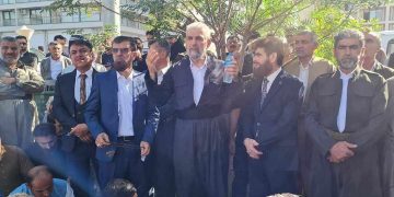 كامیل حاجى عهلى، سهركردهى بزووتنهوه و بهشێك لایهنگرانى باڵهكهى دواى بایكۆتكردنى كۆنگرهى 12 | فۆتۆ: میدیاى كامیل حاجى عهلى