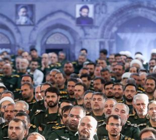 كۆبوونهوهیهكى فهرماندهكانى سوپاى پاسدارانى ئێران | فۆتۆ: WSJ