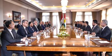 كۆبوونهوهى شاندى حكومهتى ناوهندى عێراق به سهرۆكایهتى وهزیرى نهوت و شاندى حكومهتى ههرێمى كوردستان له ههولێر | فۆتۆ: KRG