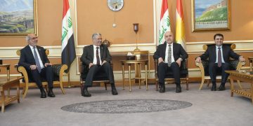 ساتى گه‌یشتنى شاندى باڵاى حكومه‌تى عێراق به‌ هه‌ولێر به‌ سه‌رۆكایه‌تى وه‌زیرى نه‌وتى عێراق | فۆتۆ: KRG