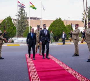قوباد تاڵهبانى، جێگرى سهرۆكى حكومهت و شۆڕش ئیسماعیل، وهزیرى پێشمهرگه | فۆتۆ: ئهژى عومهر