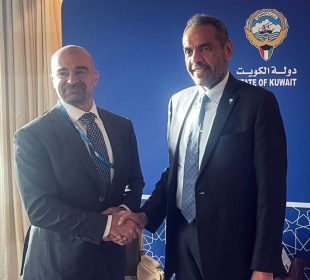 سه‌رۆكى یه‌كێتیی نیشتمانیی كوردستان و وه‌زیرى ده‌ره‌وه‌ى كوه‌یت | فۆتۆ: SNN