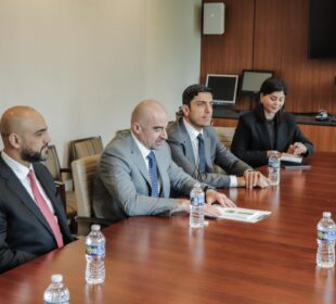 كۆبوونهوهى سهرۆكى یهكێتى لهگهڵ رێکخەری بەرەنگاربوونەوەی تیرۆر لە وەزارەتی دەرەوەی ئەمریکا | فۆتۆ: SNN