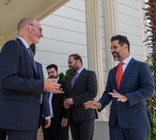 كۆبوونه‌وه‌ى قوباد تاڵه‌بانى، جێگرى سه‌رۆكى حكومه‌تى هه‌رێم و باڵیۆزى به‌ریتانیا له‌ عێراق | فۆتۆ: KRG